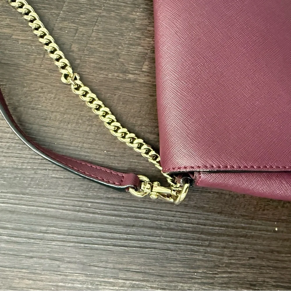 NWOT Elegant Burgundy Plum Shoulder Crossbody Bag handbag Size M